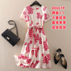 批发<b class='q'>清仓</b>捡漏~外贸尾单剪标女装专柜撤回印花大摆裙腰带收腰<b class='q'>连衣裙</b>女
