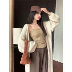 批发实拍~秋冬 新款奶茶色毛针织<b class='q'>中长款</b>外套+内搭背心+西<b class='q'>装</b>长<b class='q'>裤</b>三件套
