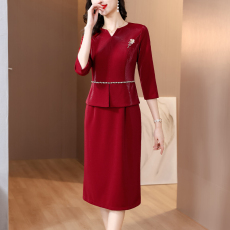 批发2025年新款<b class='q'>高端</b>妈妈礼服假两件婚宴结婚红色秋季礼服