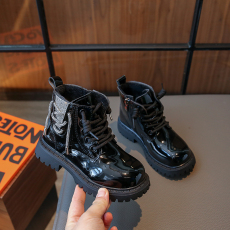 批发女童鞋儿童马丁靴2023新款秋冬季短靴英伦风皮靴加绒靴子男童