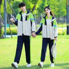 批发秋季新款实拍情侣装新防水面料冲锋衣三件套班服校服帽子可拆卸