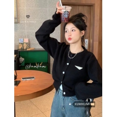 批发小众黑色内搭<b class='q'>针织</b>衫毛衣女设计感慵懒风长袖上衣短款开衫外套