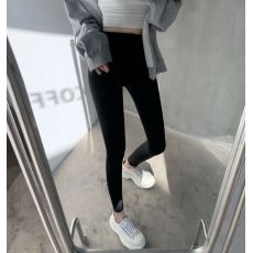 批发实拍实价鲨鱼皮打底<b class='q'>裤</b>女外穿九分小脚加绒紧身瘦腿<b class='q'>压力</b>瑜伽<b class='q'>裤</b>