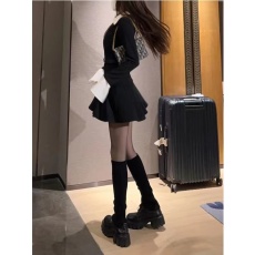 polo领假两件连衣裙女性感辣妹春秋新款长袖包臀裙A字纯欲长短裙