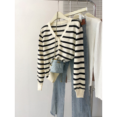 批发实拍包芯纱长袖上衣针织衫女款打底衫女秋冬2025开衫外套保暖<b class='q'>毛衣</b>