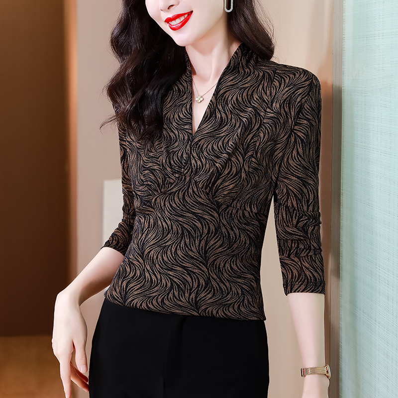 실사 여성 봄 드레스 새로운 품격 V넥 긴팔 티셔츠 외국 가스 어머니 드레스 망사 디자인 센스 맨위