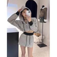 批发秋季新款慵懒风撞色<b class='q'>条纹</b>短款连帽拉链卫衣高腰系带休闲半身裙<b class='q'>套装</b>