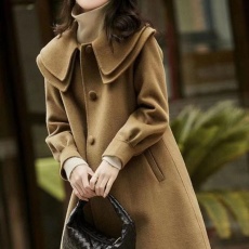 毛呢外套女2023新款韩版大衣显瘦遮肉减龄娃娃领双层领中长款大衣