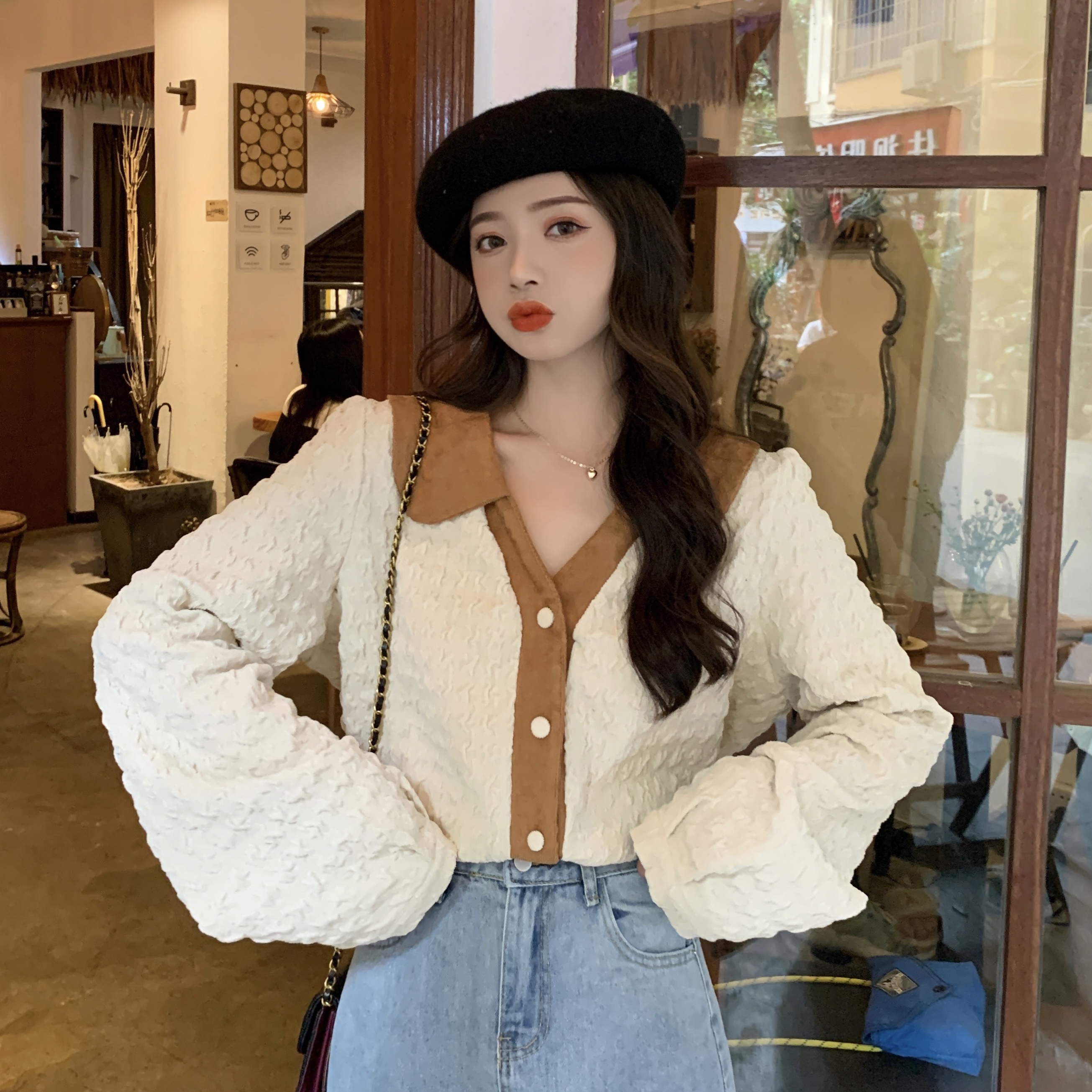 실사 빅 사이즈 여성 의류 봄 새로운 질감 센스 배색 폴로 칼라 단추 긴팔 여성 셔츠 만나는 외출용