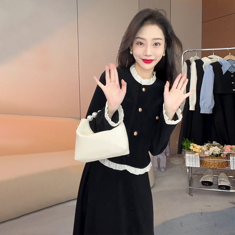 黑色長袖連衣裙子女2023新款早秋季搭配一整套小香赫本風套裝長裙