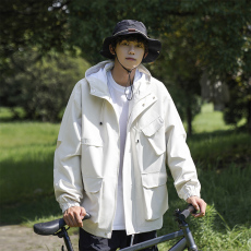 批发新款春<b class='q'>秋</b>季韩版户外港风防风防水多口袋冲锋衣连帽宽松夹克风衣