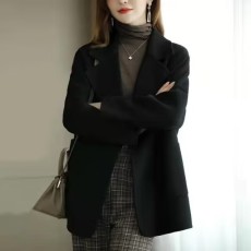 批发2023秋冬季新款时尚高档加厚人字纹呢大衣女休闲厚款高端外套潮