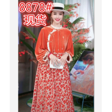 批发<b class='q'>丝绒</b><b class='q'>连衣裙</b>秋冬新款内搭小香风气质名媛垂坠感法式高级感长裙