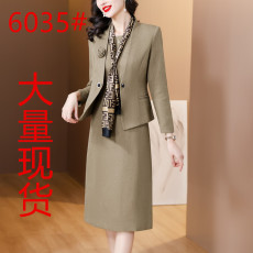批发气质通勤职业女装套装<b class='q'>夏</b>知性修身卡其色西服外套通勤正装