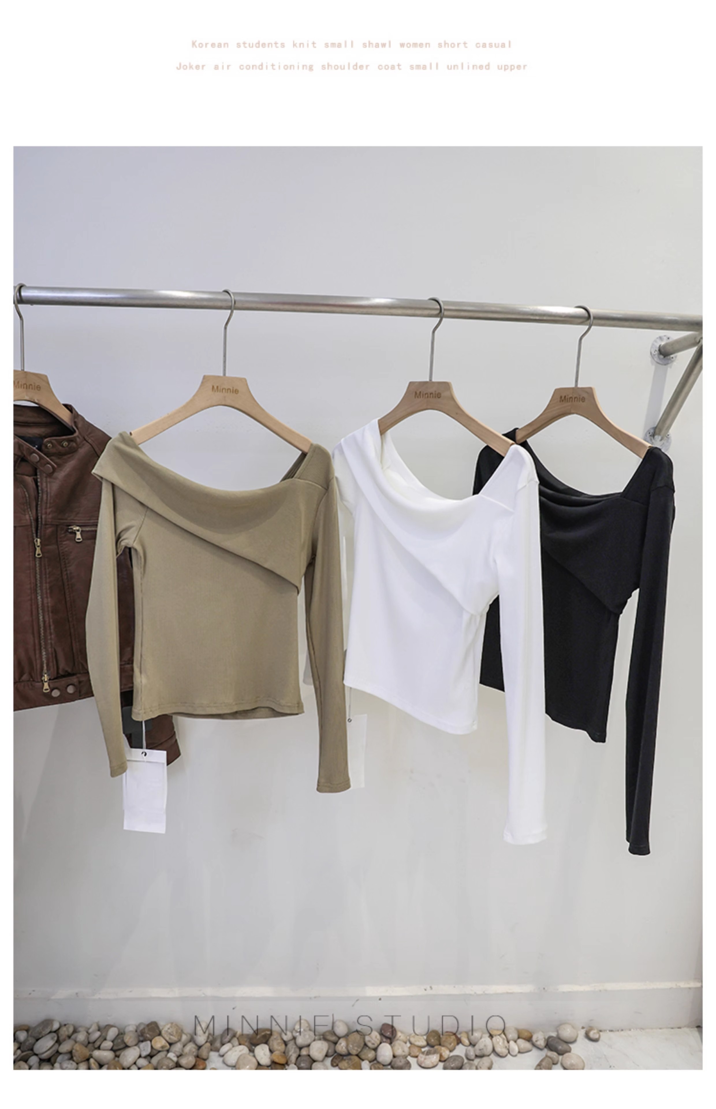 T-shirt a maniche lunghe con colletto obliquo irregolare da donna in autunno, puro desiderio di stile e vestibilità attillata. Top unico con_voghion.com