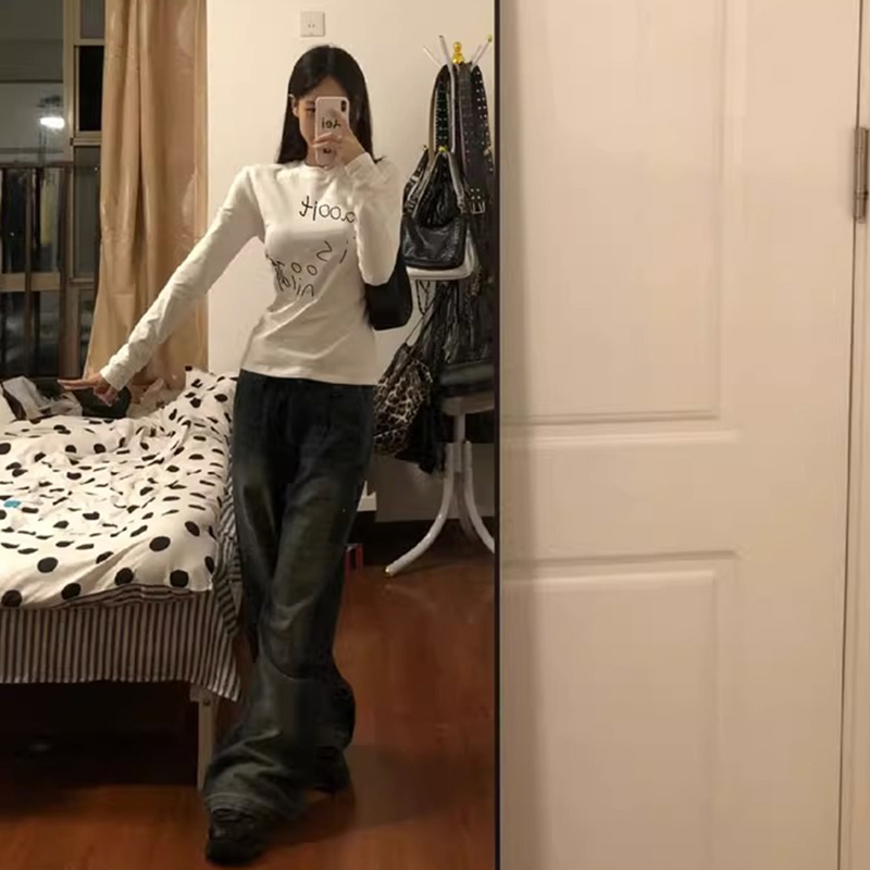 設計感小眾長袖t恤女春秋季2023新款內搭打底衫修身顯瘦辣妹上衣