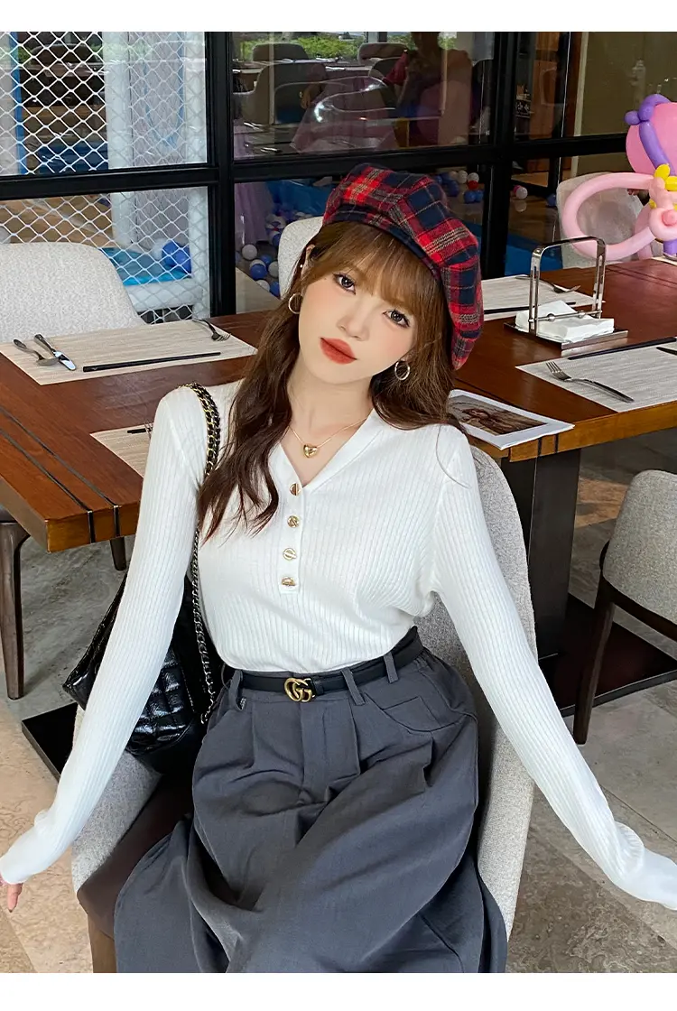 샤넬풍 V넥 니트 상세 이미지 32