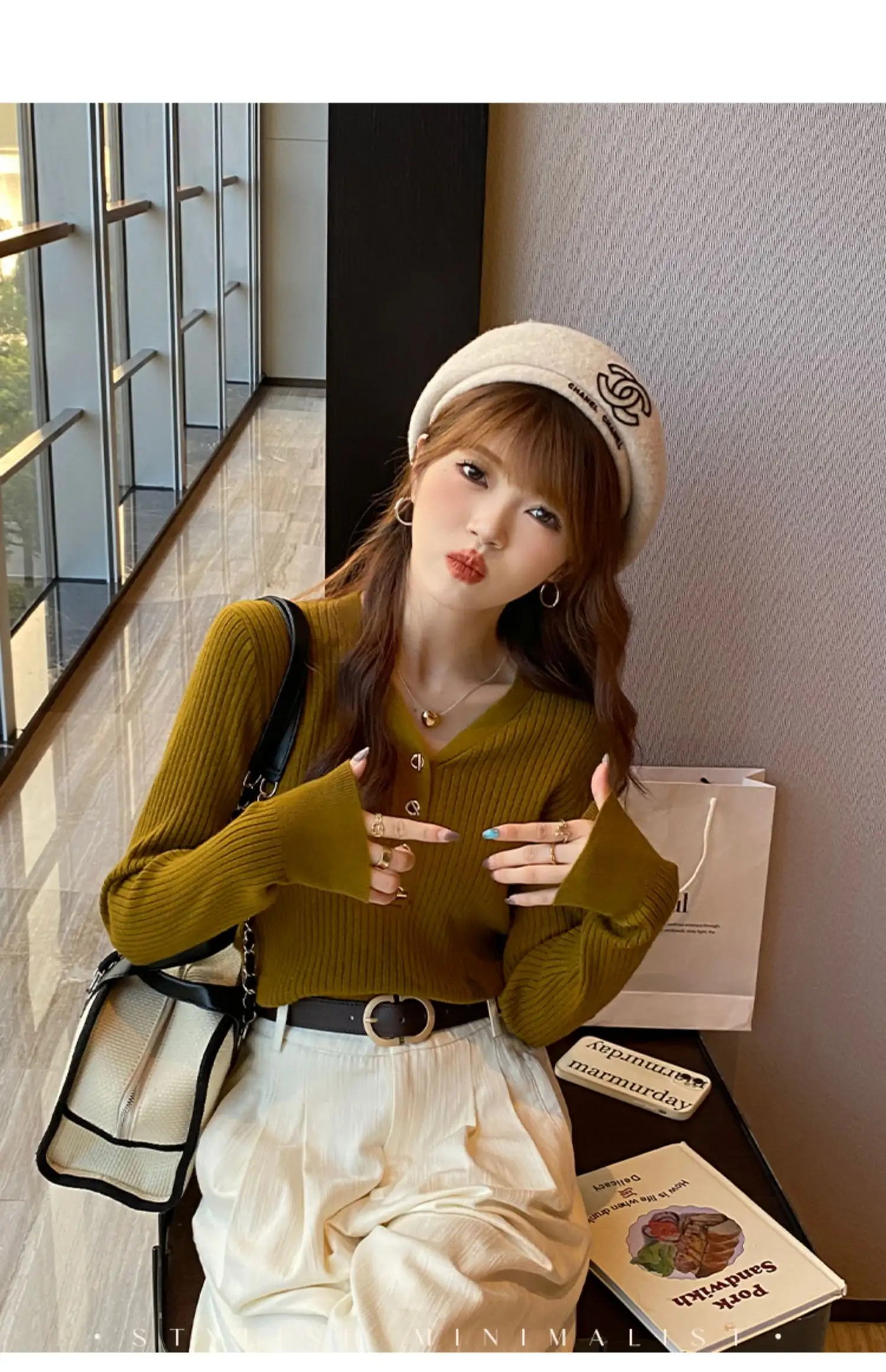 샤넬풍 V넥 니트 상세 이미지 34
