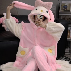 批发美乐蒂日系可爱少女睡袍套装秋冬季新款珊瑚绒卡通连帽家居服