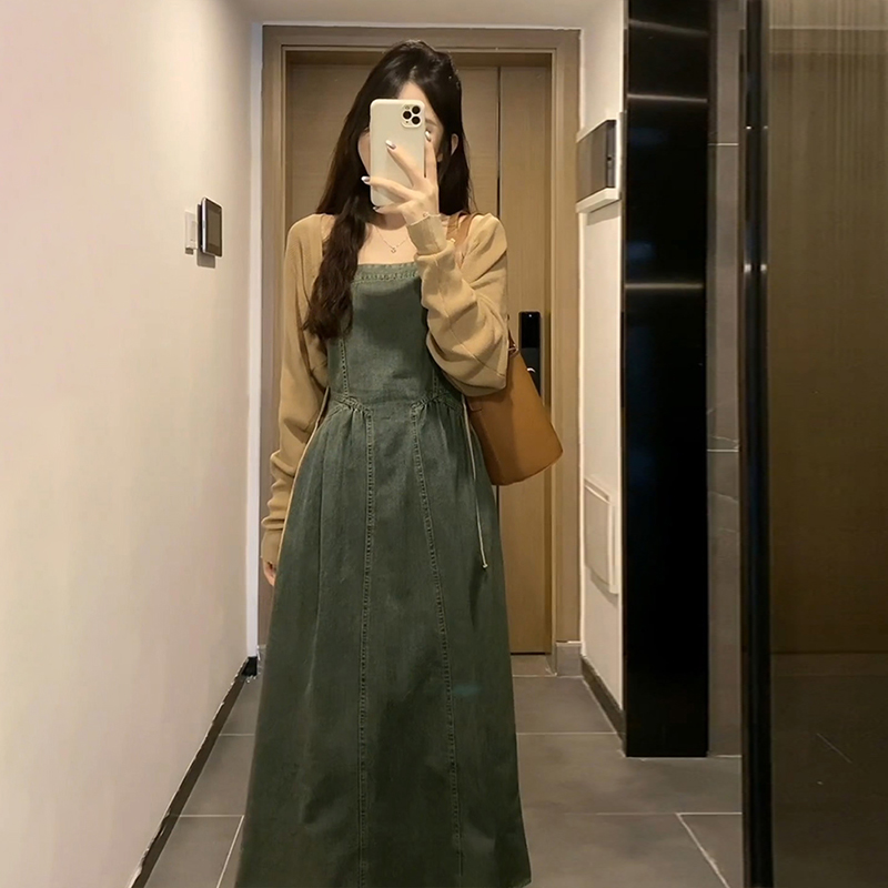 牛仔吊帶連衣裙子女早秋季2023新款小個子穿搭一整套裝高級感長裙