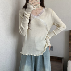 批发实拍大码女V领交叉蕾丝木耳拼接修身羊毛针织打底衫遮肚显瘦毛衣