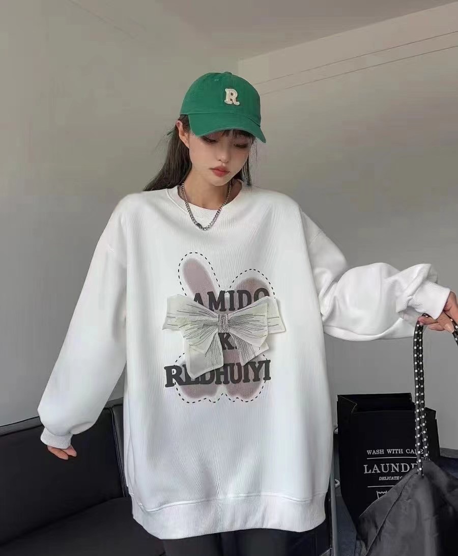 College style sweet bow design round neck sweatshirt for women 2023 autumn and winter velvet thickened loose pullover top trendy