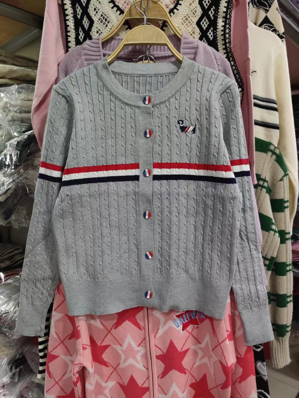 European Station 2023 Early Autumn New Round Neck Long Sleeve Single Breasted Dog Embroidered Loose Knitted Wool Cardigan Top