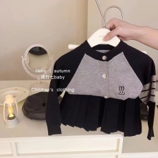 批发女童秋季条纹针织开衫2024<b class='q'>春</b>秋新款儿童洋气时髦毛衣女宝宝上衣潮