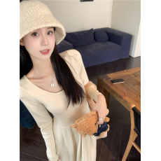 批发实拍 秋冬 新款<b class='q'>韩版</b>U领小心机显瘦收腰<b class='q'>长袖</b>连衣裙纯色A字裙