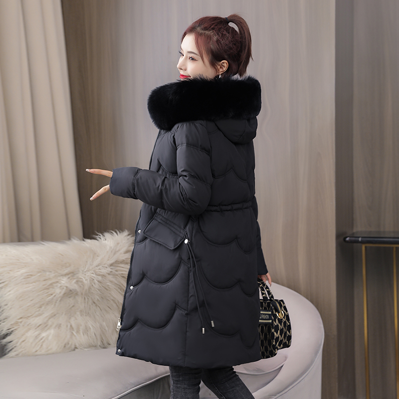 Real shot of thickened middle-aged mother's fur collar hooded mid-length down jacket winter new cotton-padded warm jacket