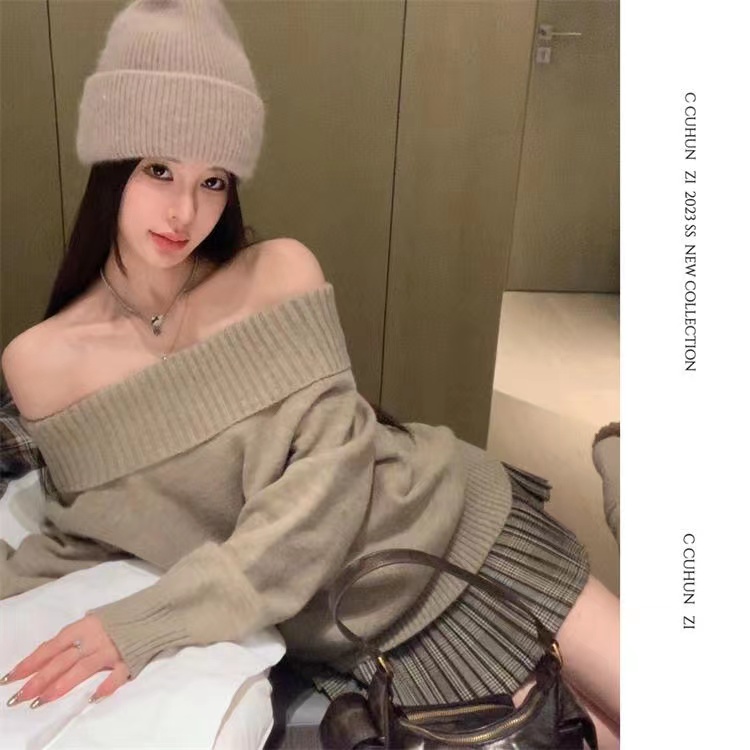 CCHUN Zi Hijra Sunset One-line collar casual lazy pullover sweater + plaid pleated skirt suit