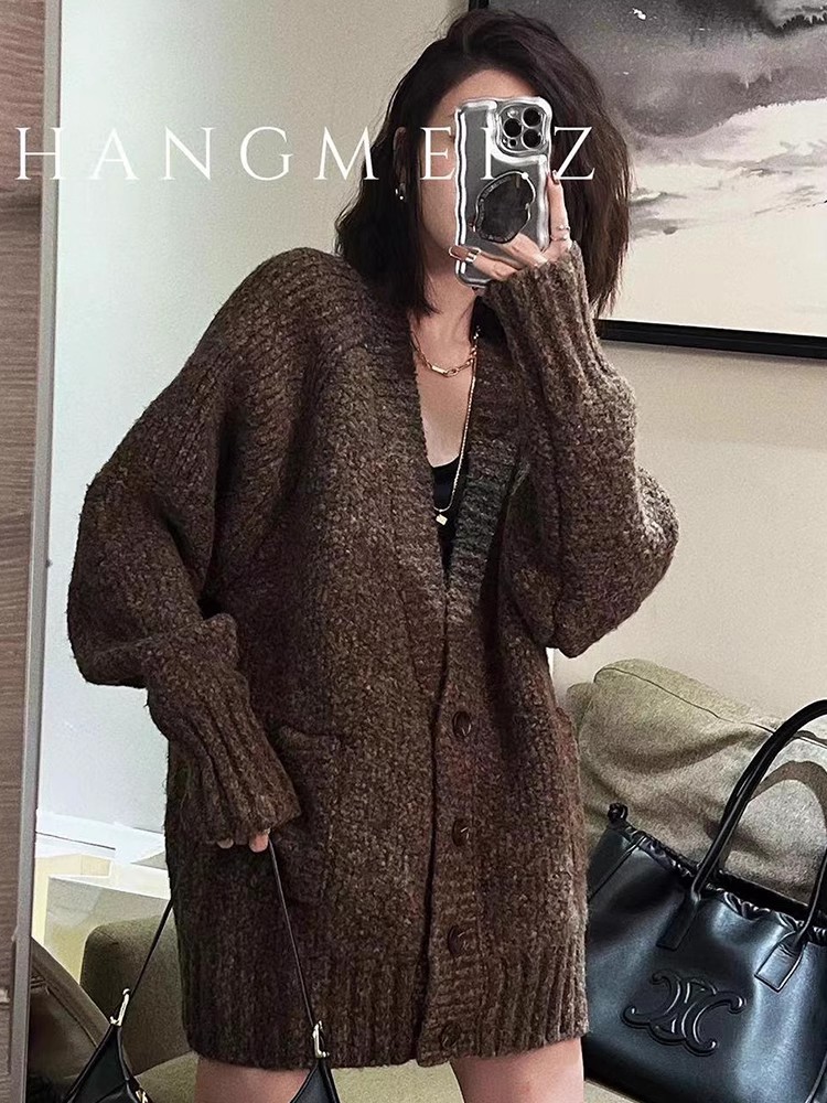 Lazy style thick knitted woolen sweater cardigan for women 2023 autumn and winter new style loose and slim knitted gray jacket
