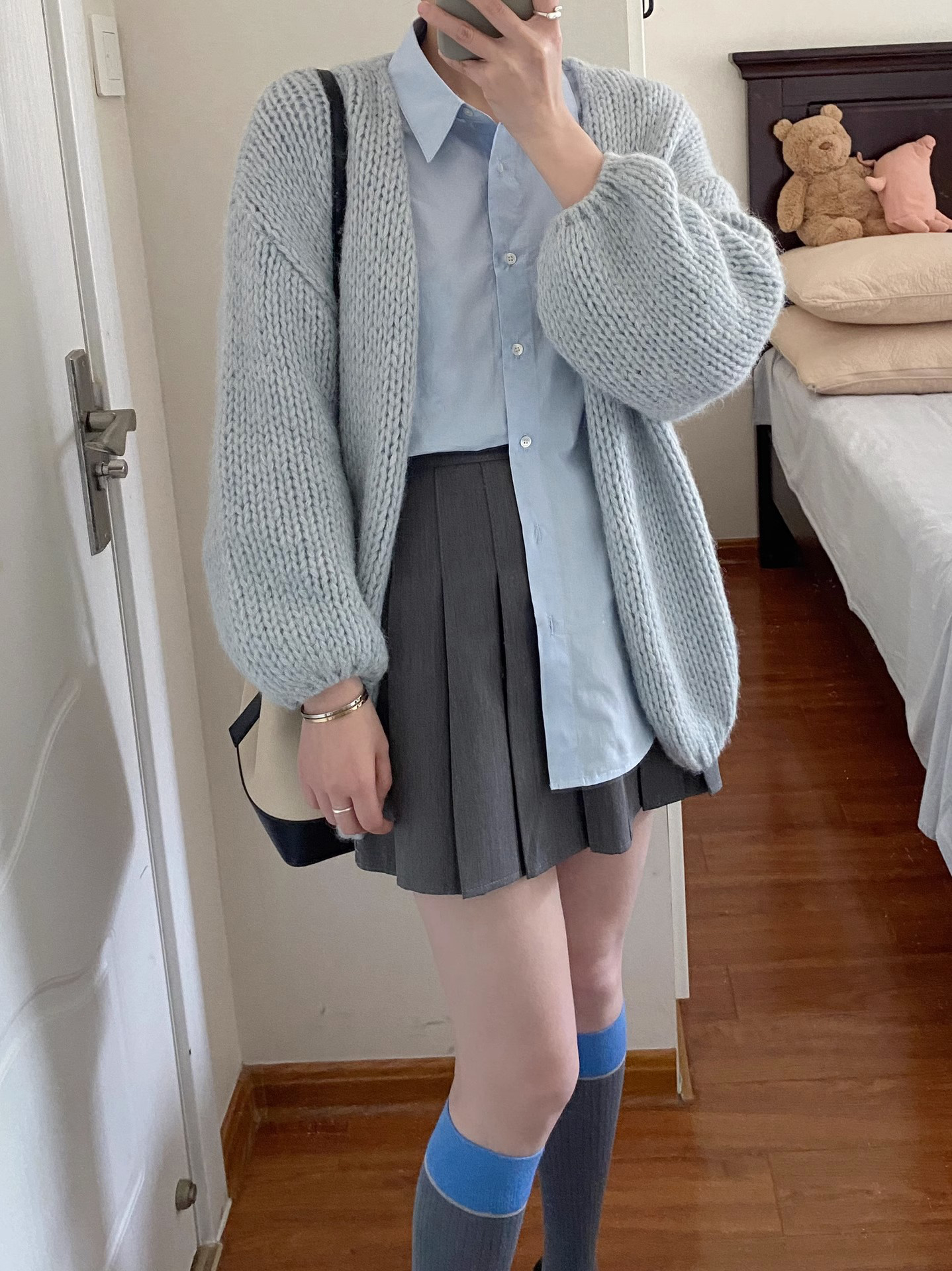 Lazy style knitted cardigan jacket for women 2023 spring and autumn new Korean style gentle and loose hollow sweater blouse