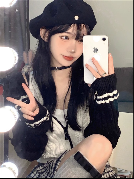 American College Style Knitted Cardigan Spring Women's 2023 New Lazy Style Sweater Hot Girl Slim Cropped Top