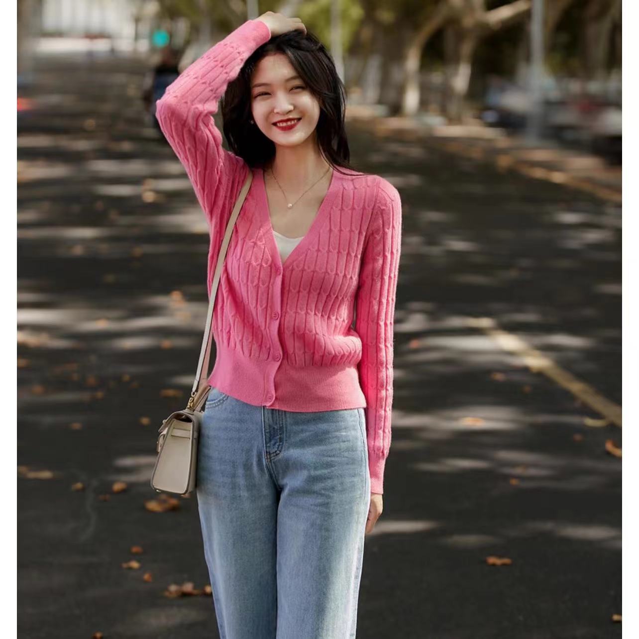 Xiaohange い Autumn and winter retro slim twist wool cashmere cable V-neck knitted cardigan ZWD665193AG