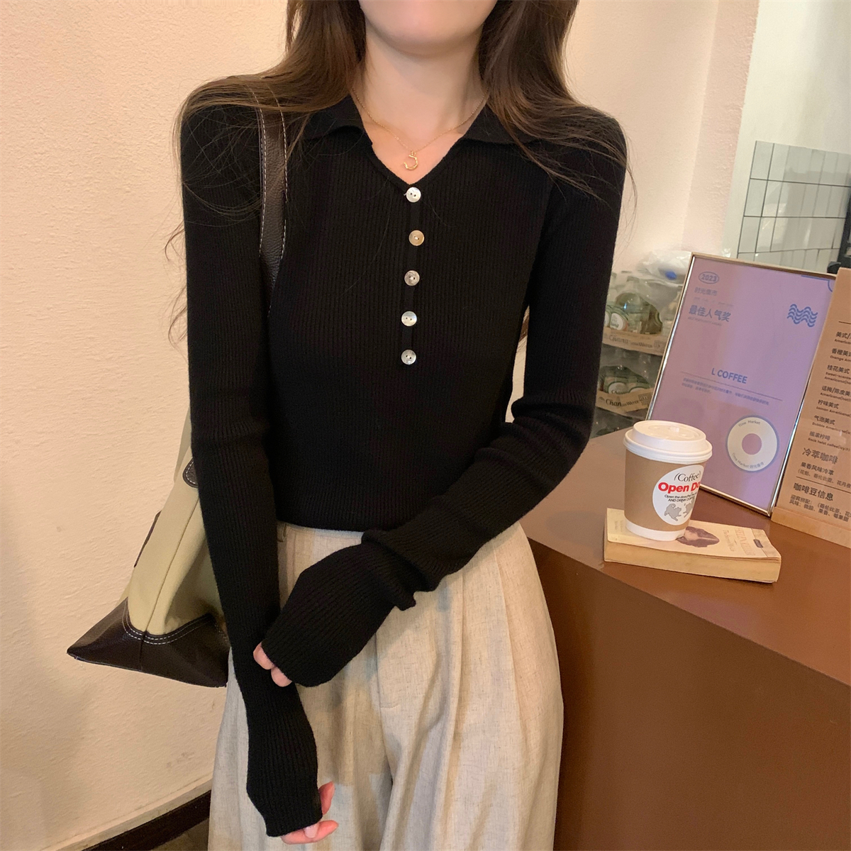 實拍 秋冬韓版修身polo領貝殼扣設計感安迪絨針織打底女毛衣