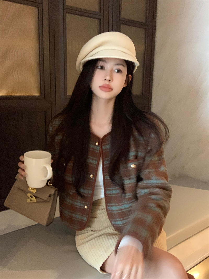 Actual shot of Qiudong woolen French lady's plaid small fragrant jacket with temperament and versatile top for little people