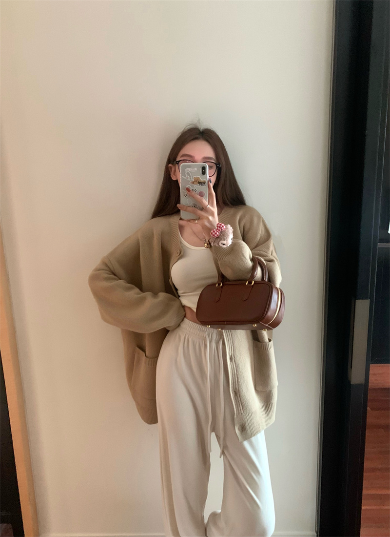 Actual shot of new style ~ retro style lazy loose knitted sweater cardigan suspender pants suit