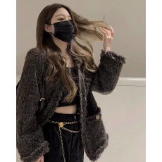 批发小香风外套女2023年新款羊羔毛仿兔毛显瘦保暖高级感毛绒厚外套