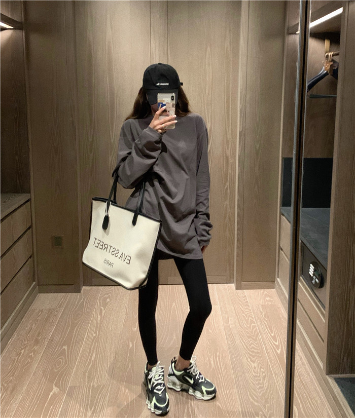 Hong Kong chic tops long-sleeved T-shirts for women spring and autumn new niche layered inner loose unique bottoming shirt