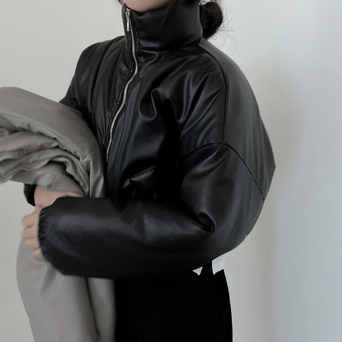 现货 韩国chic 复古立领加厚保暖宽松百搭短款PU皮棉服外套女