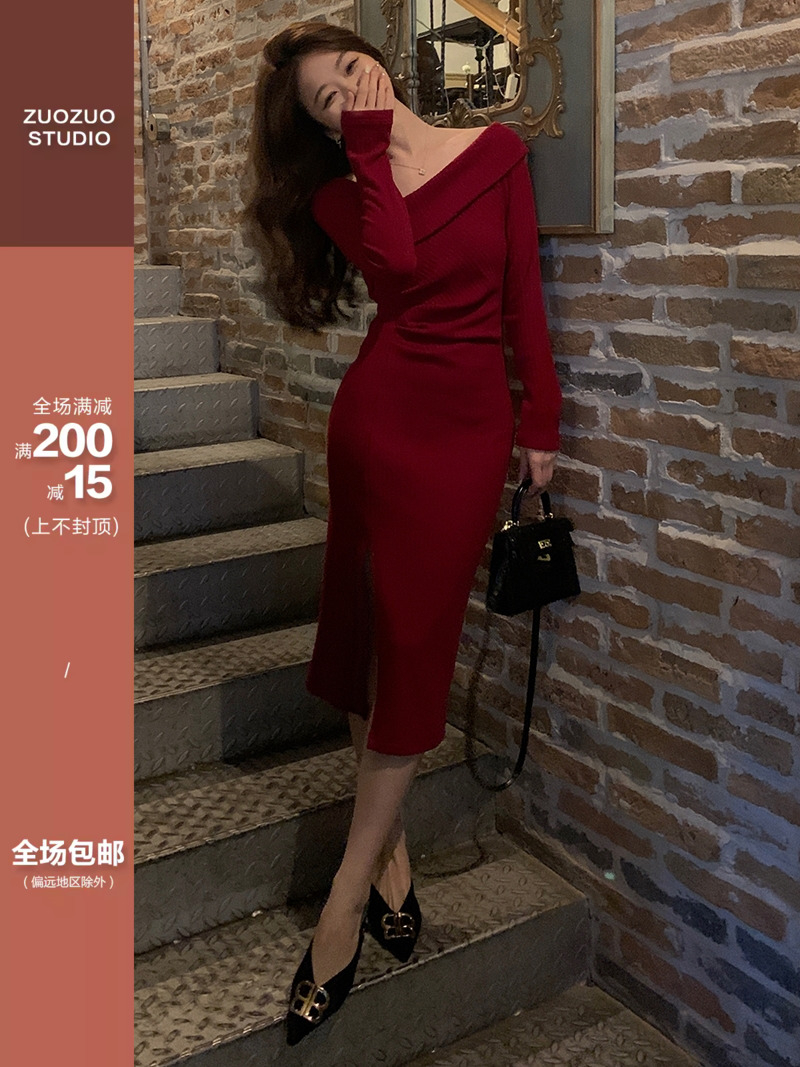 佐佐家小個子 聖誕戰裙 露肩開叉針織連衣裙女秋冬修身中長款裙子