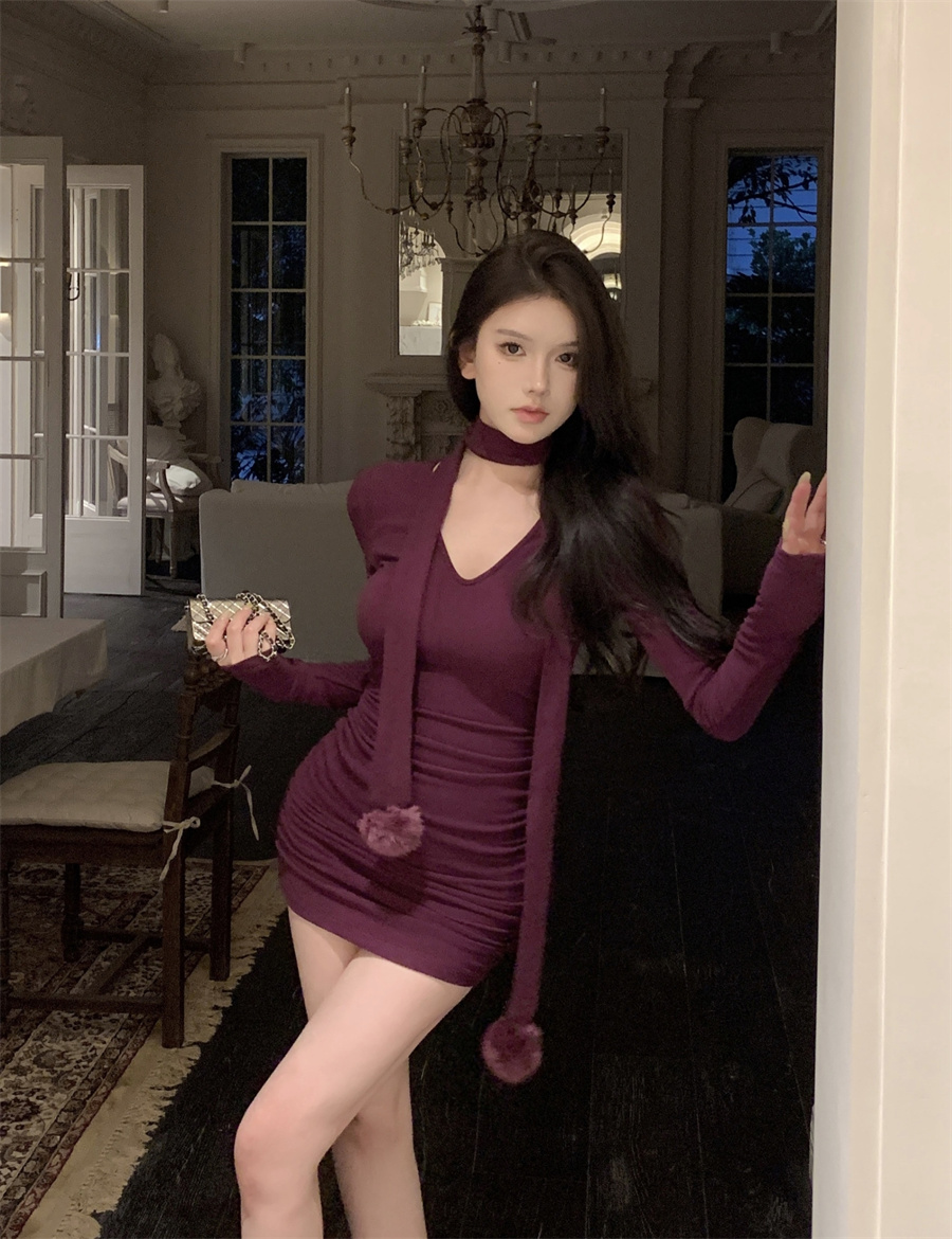 實拍 韓版辣妹包臀褶皺V領掛脖毛球設計了連衣裙女