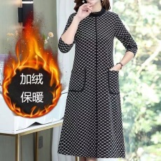 批发2026秋冬加绒加厚<b class='q'>连衣裙</b>中长款显瘦裙子女新款秋冬<b class='q'>连衣裙</b>秋季裙子