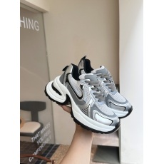 批发<b class='q'>实拍</b> 赵露思同款2024老爹鞋女银色厚底增高运动休闲鞋女跑步鞋潮