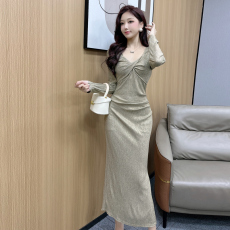 批发实拍2025秋冬新款<b class='q'>欧美</b>热销长袖V领交叉收腰包臀打底长袖<b class='q'>连衣裙</b>