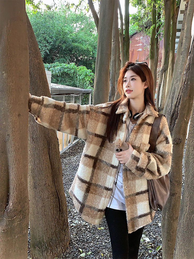 Actual shot of autumn and winter Korean chic simple grainy contrast plaid shirt warm jacket