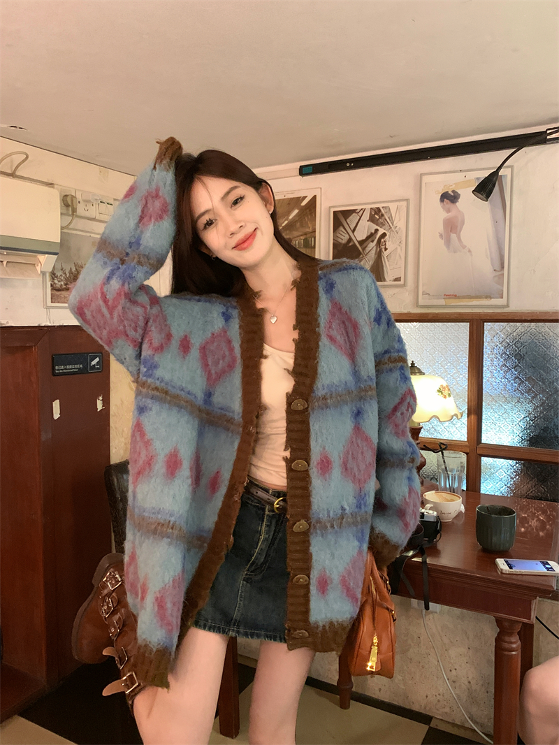 Retro plaid V-neck sweater cardigan for women in autumn loose soft waxy imitation mink knitted jacket top