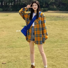 批发黄色<b class='q'>格子</b><b class='q'>衬衫</b>设计感高级2026新款宽松情侣休闲bf风春秋chic上衣潮