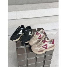 批发<b class='q'>实拍</b> 美式小众加绒休闲百搭高级感板鞋子女2023新款爆款冬<b class='q'>运动鞋</b>